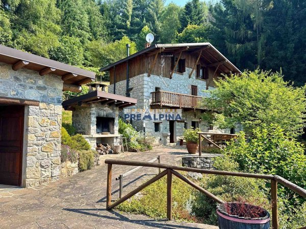 casale in vendita ad Albino