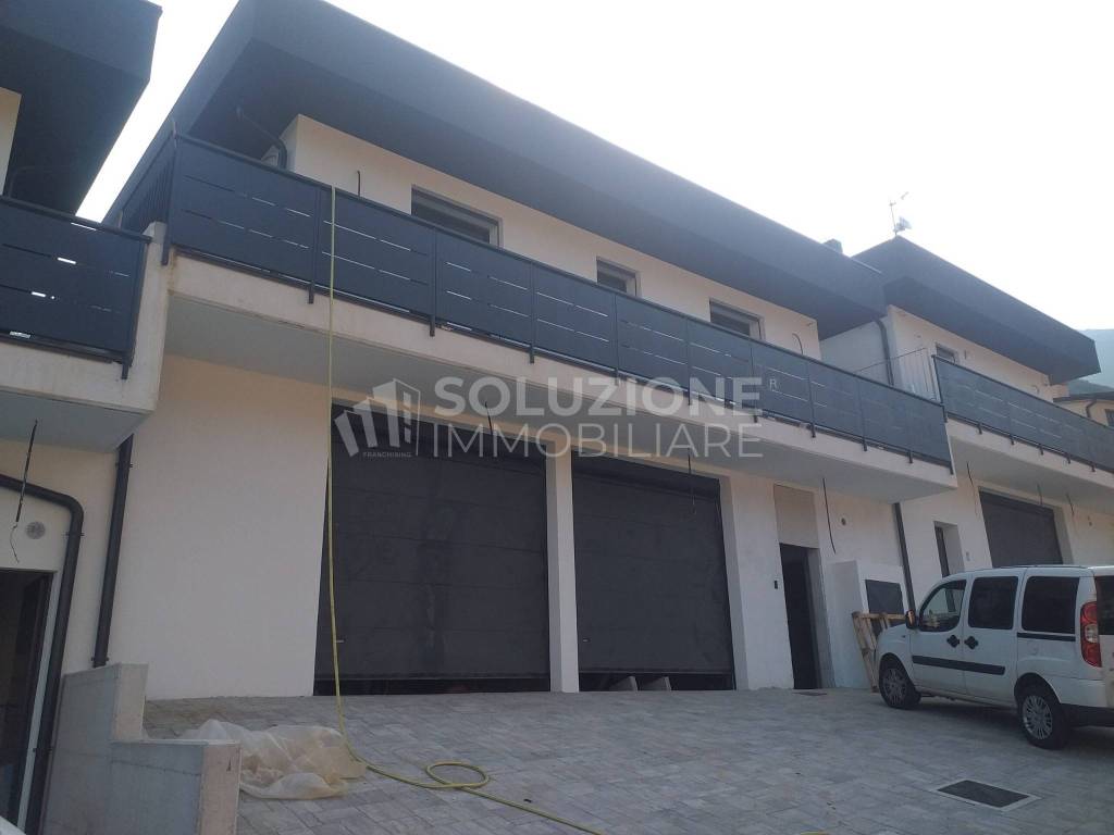casa indipendente in vendita ad Albino