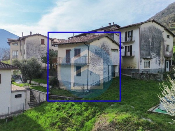casa indipendente in vendita ad Albino