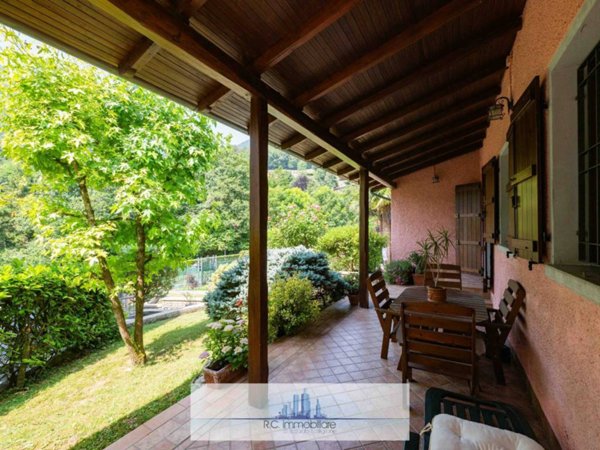 casa indipendente in vendita ad Albino