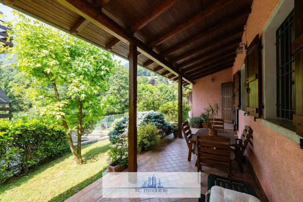 casa indipendente in vendita ad Albino