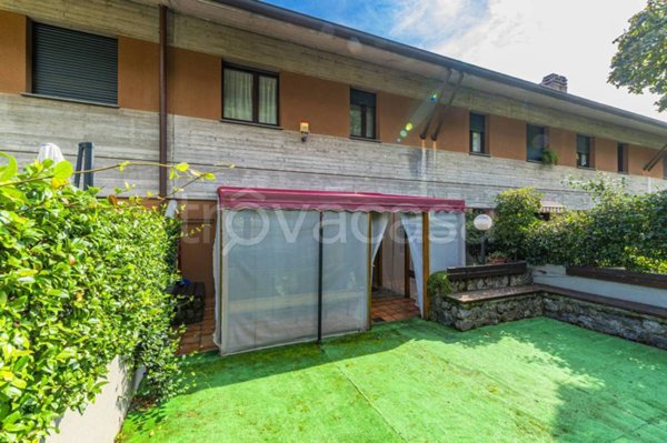 casa indipendente in vendita ad Albino