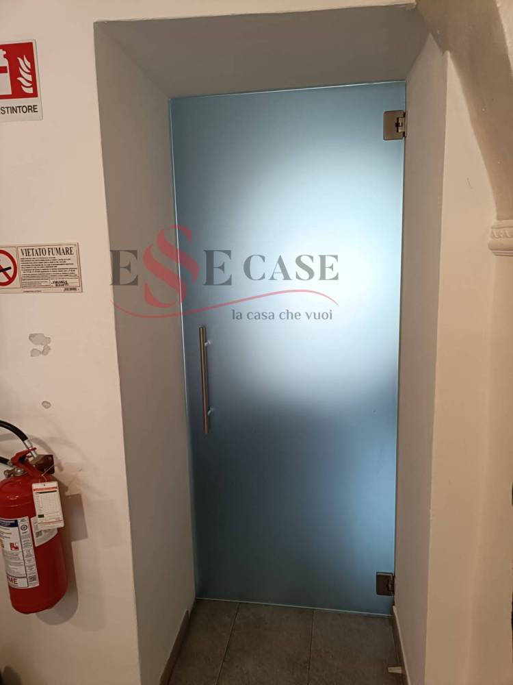 negozio in vendita ad Albino