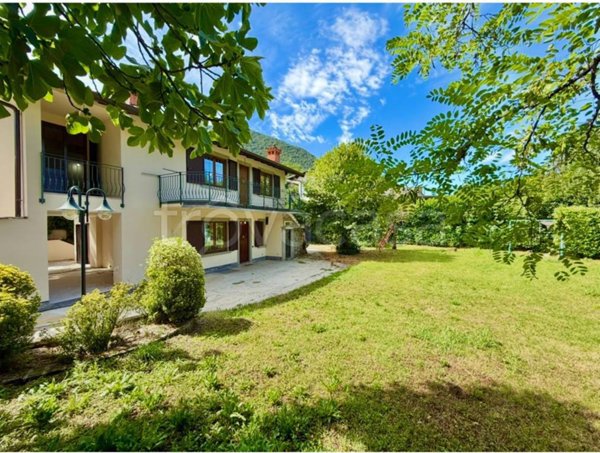 casa indipendente in vendita ad Albino