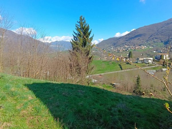 terreno edificabile in vendita ad Albino