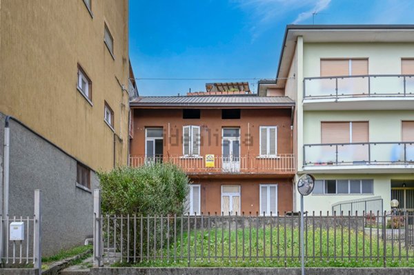 casa indipendente in vendita ad Albino