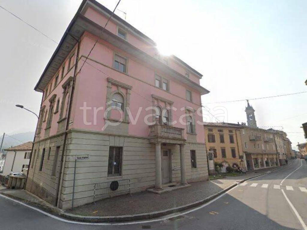 appartamento in vendita ad Albino