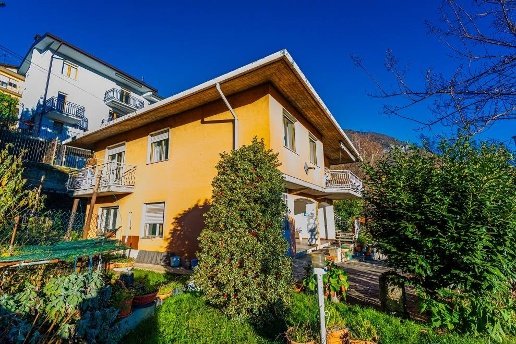 casa indipendente in vendita ad Albino