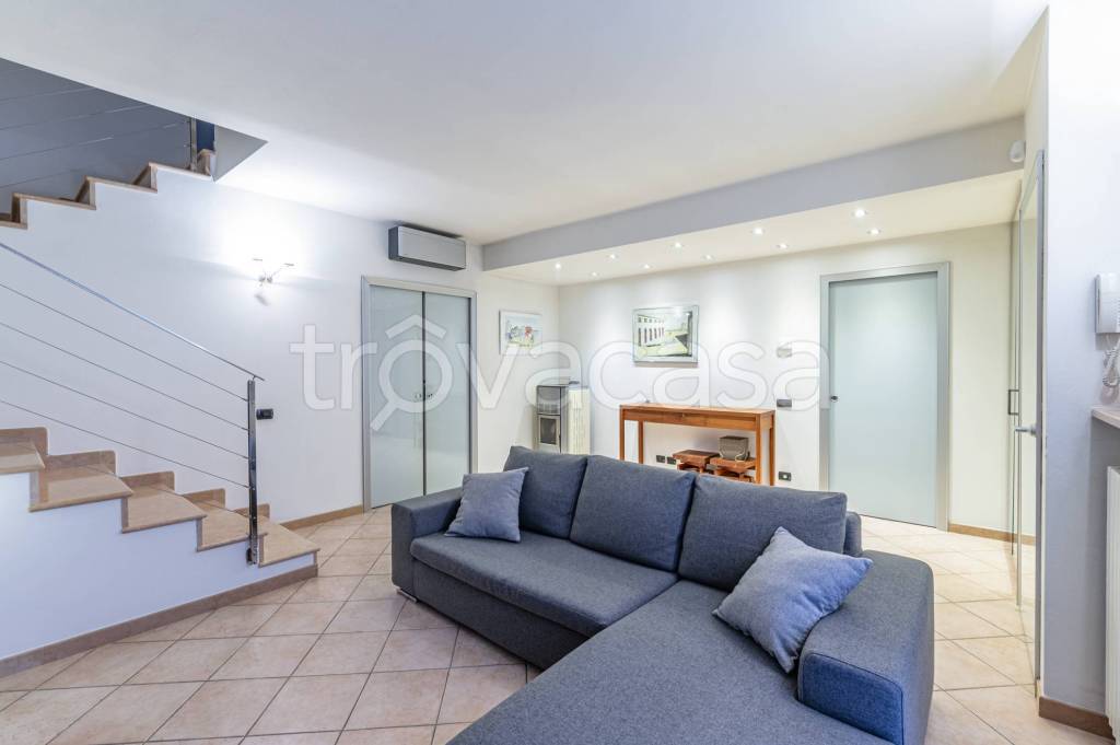 casa indipendente in vendita ad Albino