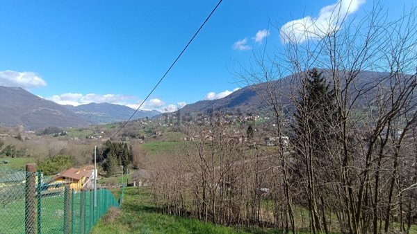 terreno edificabile in vendita ad Albino