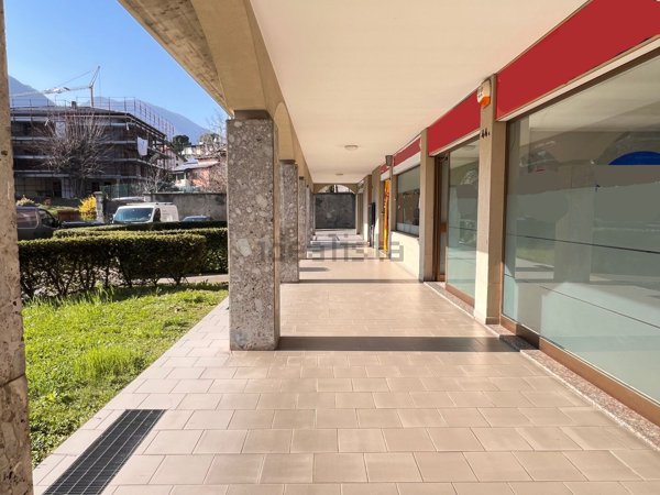 ufficio in vendita ad Albino