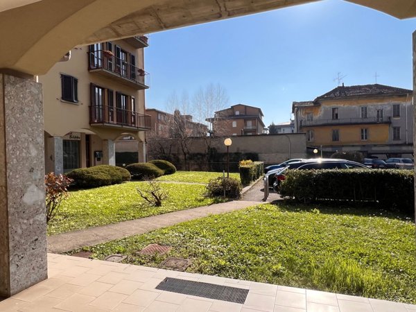 ufficio in vendita ad Albino