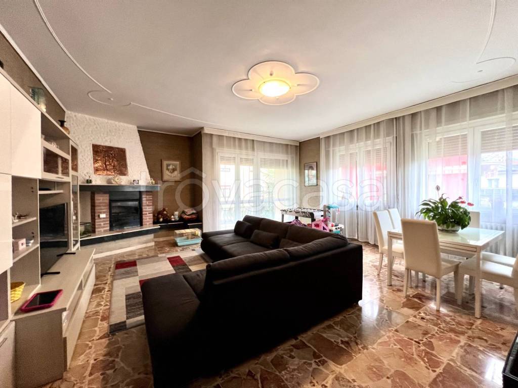 appartamento in vendita ad Albino