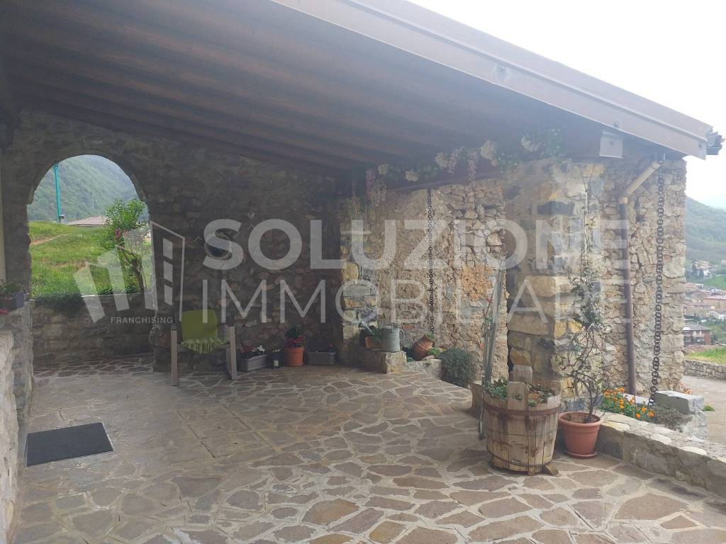 casa indipendente in vendita ad Albino