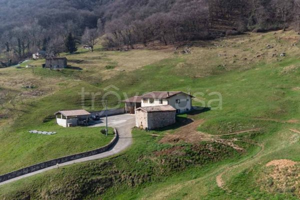 casa indipendente in vendita ad Albino