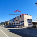 negozio in vendita ad Albino