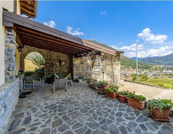 casa indipendente in vendita ad Albino