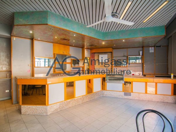 negozio in vendita ad Albino