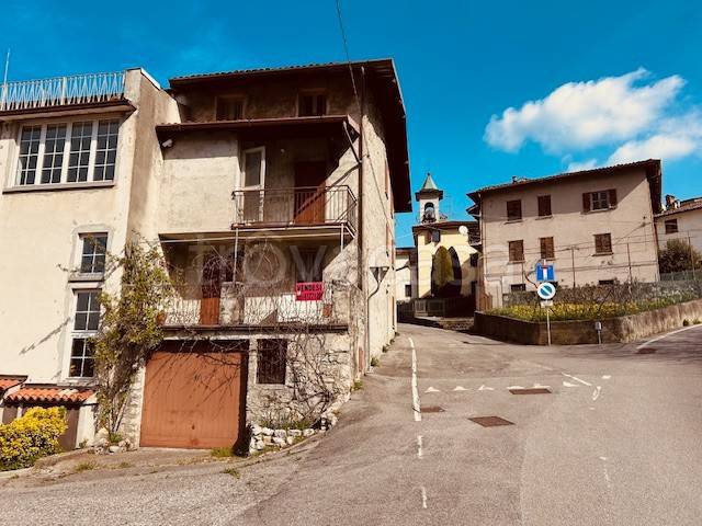 casa indipendente in vendita ad Albino