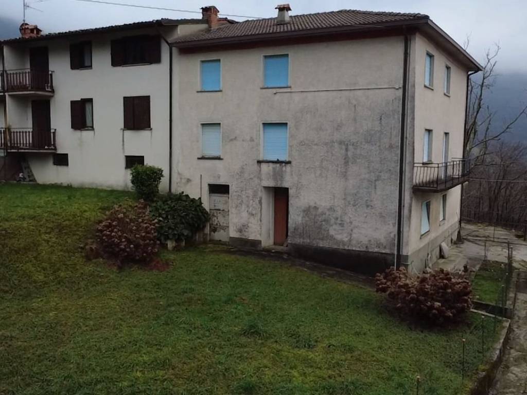 casa indipendente in vendita ad Albino