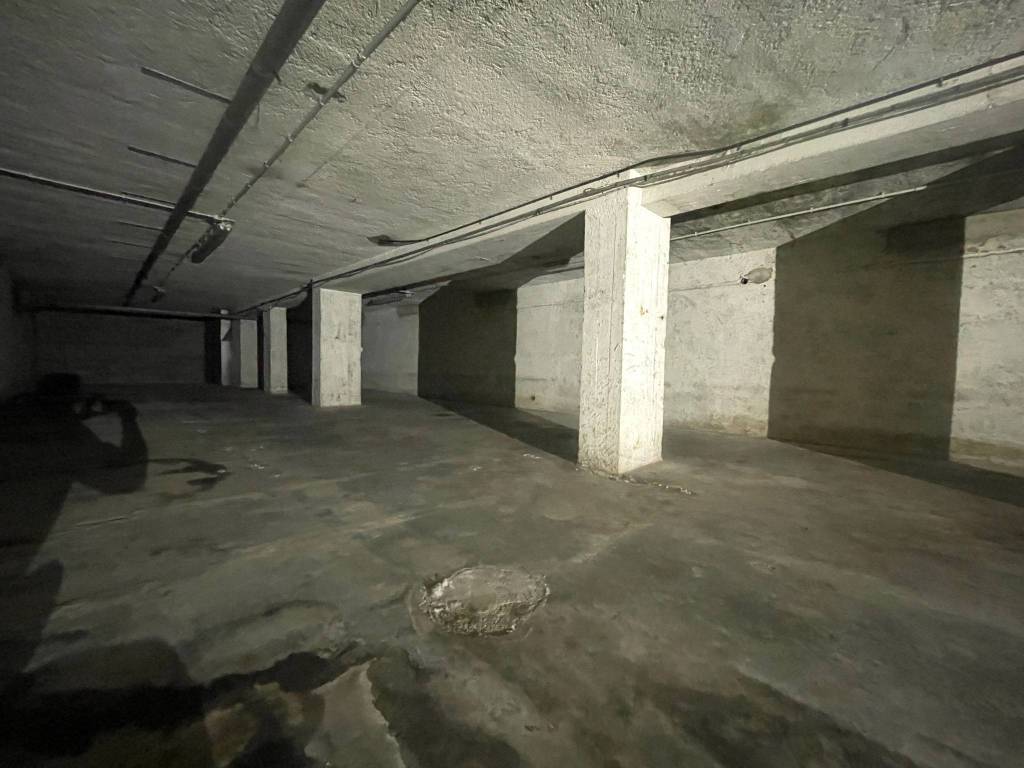 locale commerciale in vendita ad Albino