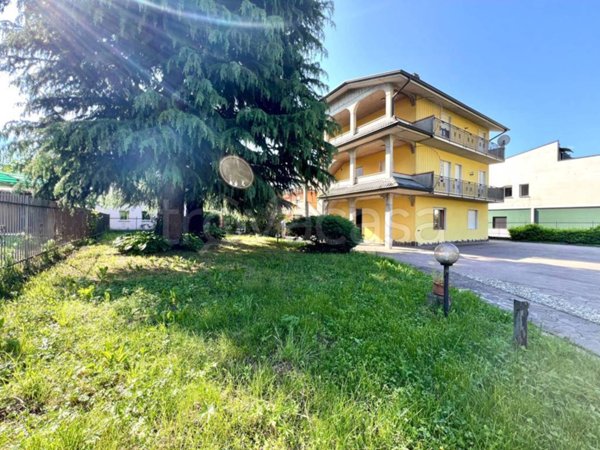 appartamento in vendita ad Albino