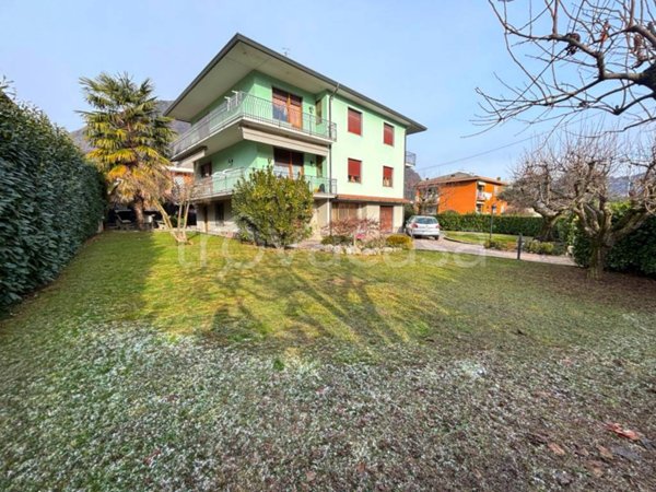 casa indipendente in vendita ad Albino