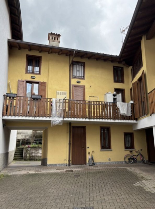 casa indipendente in vendita ad Albino