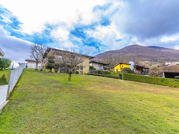 casa indipendente in vendita ad Albino