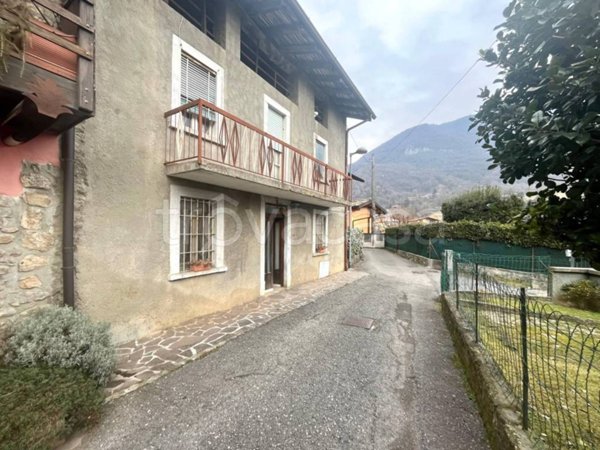 casa indipendente in vendita ad Albino