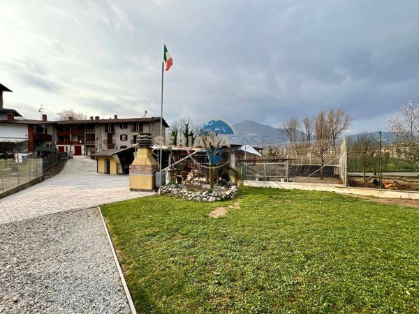 appartamento in vendita ad Albino