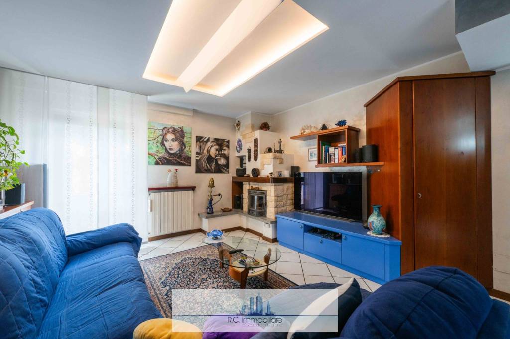 casa indipendente in vendita ad Albino