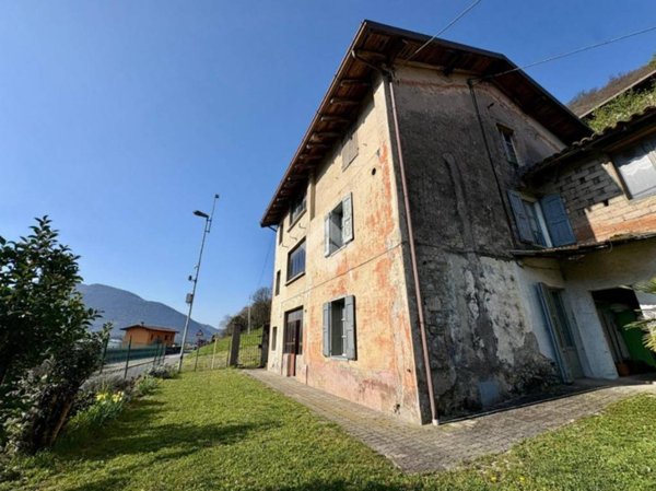 casa indipendente in vendita ad Albino