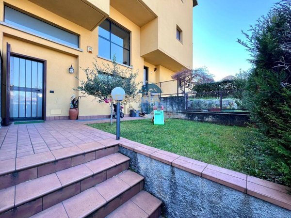 casa indipendente in vendita ad Albino