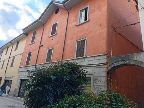 intera palazzina in vendita ad Albino