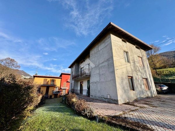 casa indipendente in vendita ad Albino