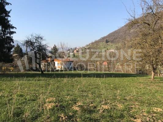 terreno edificabile in vendita ad Albino