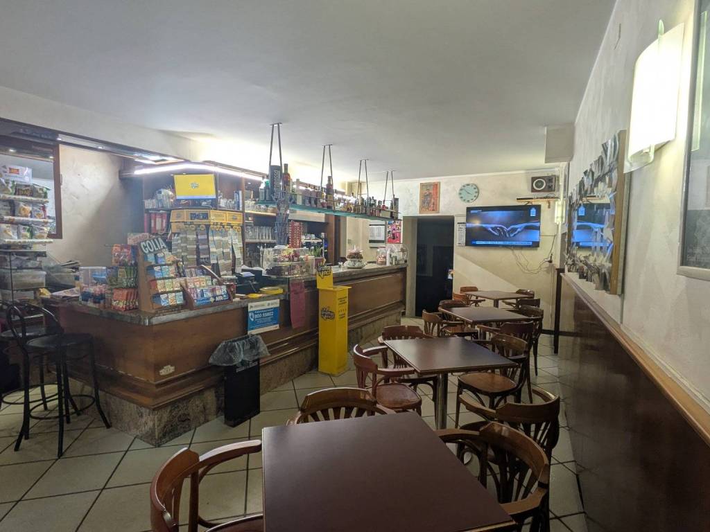negozio in vendita ad Albino