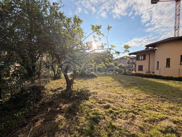 casa semindipendente in vendita ad Albino