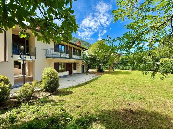 casa indipendente in vendita ad Albino