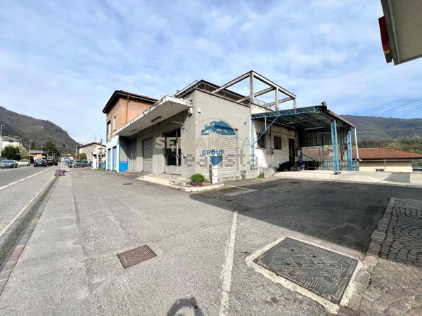 locale commerciale in vendita ad Albino