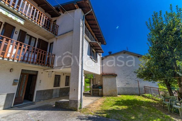 casa indipendente in vendita ad Albino