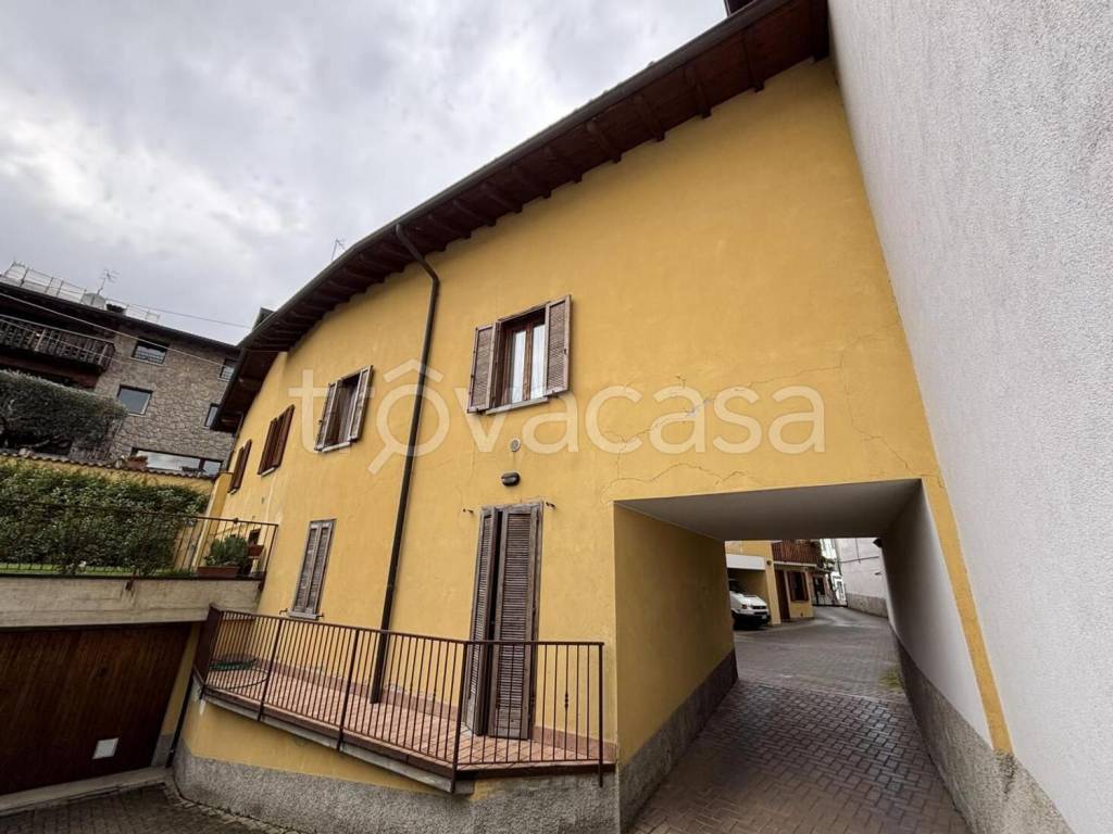 appartamento in vendita ad Albino