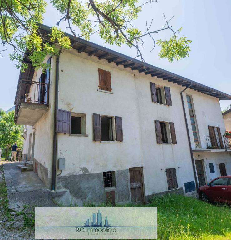 casa indipendente in vendita ad Albino