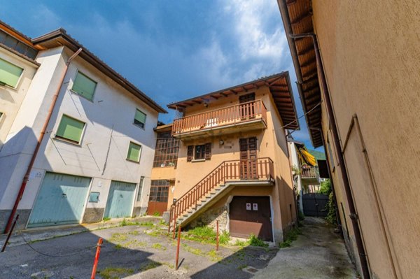 casa indipendente in vendita ad Albino