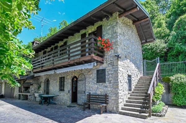 casa indipendente in vendita ad Albino