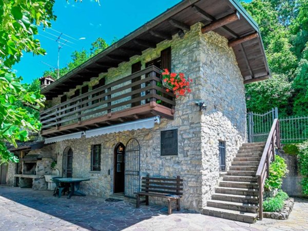 casa indipendente in vendita ad Albino