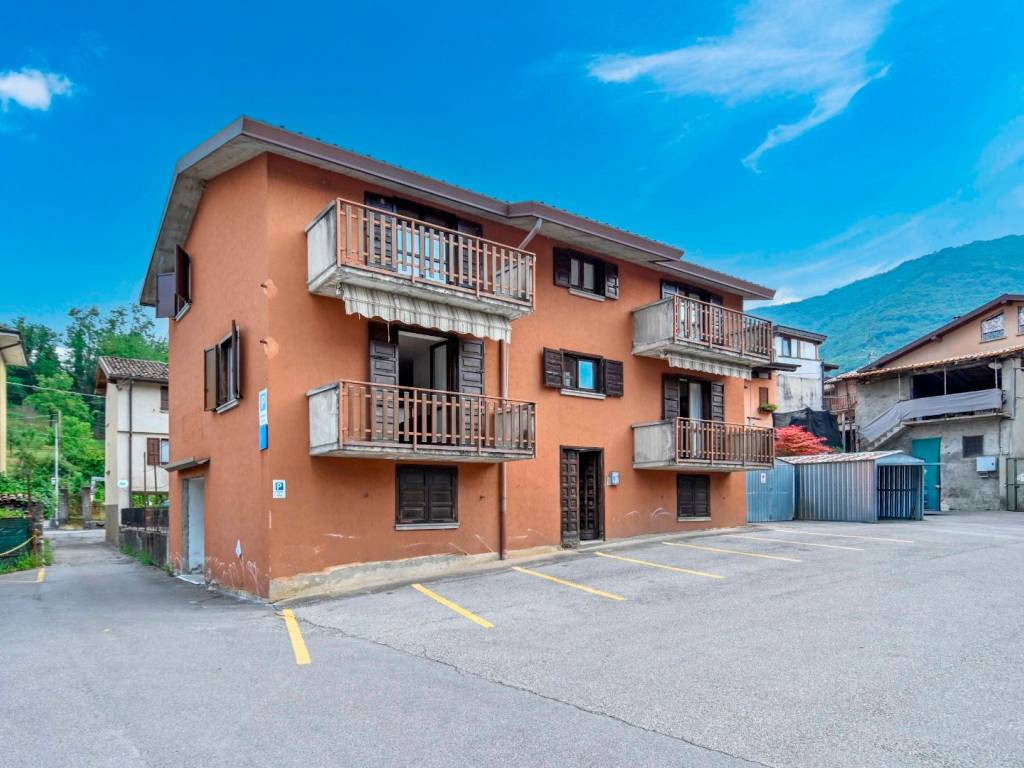 casa indipendente in vendita ad Albino
