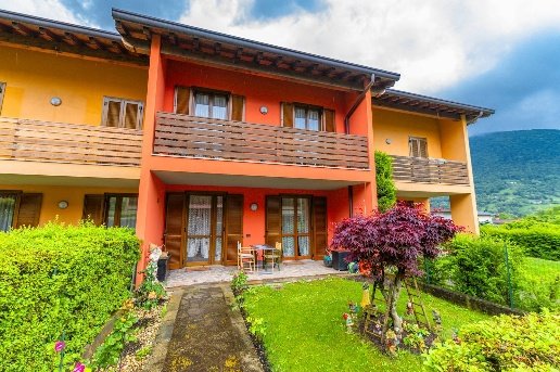 casa indipendente in vendita ad Albino