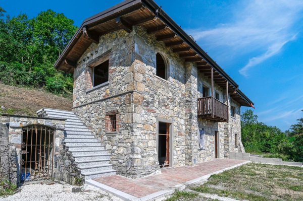 casale in vendita ad Albino